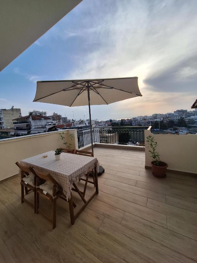 Sunset Rooftop Apartment Salonicco Esterno foto