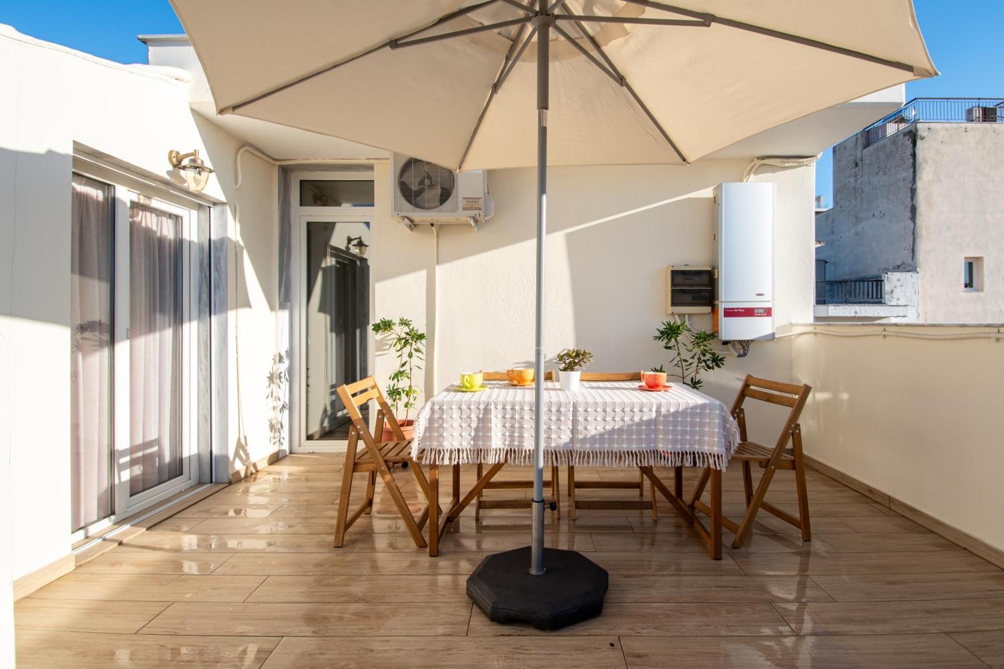 Sunset Rooftop Apartment Salonicco Esterno foto